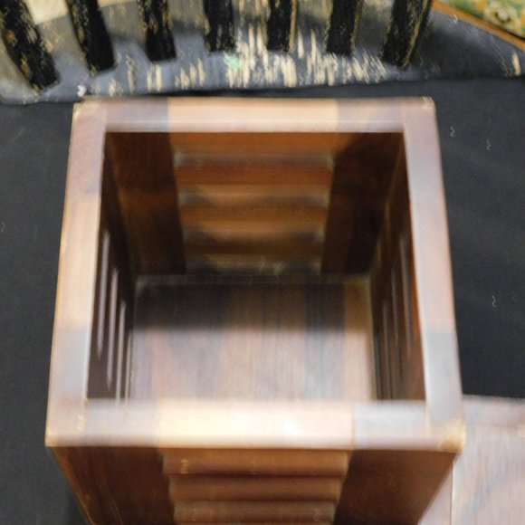 Wooden Tissue box - Picture 5 of 8